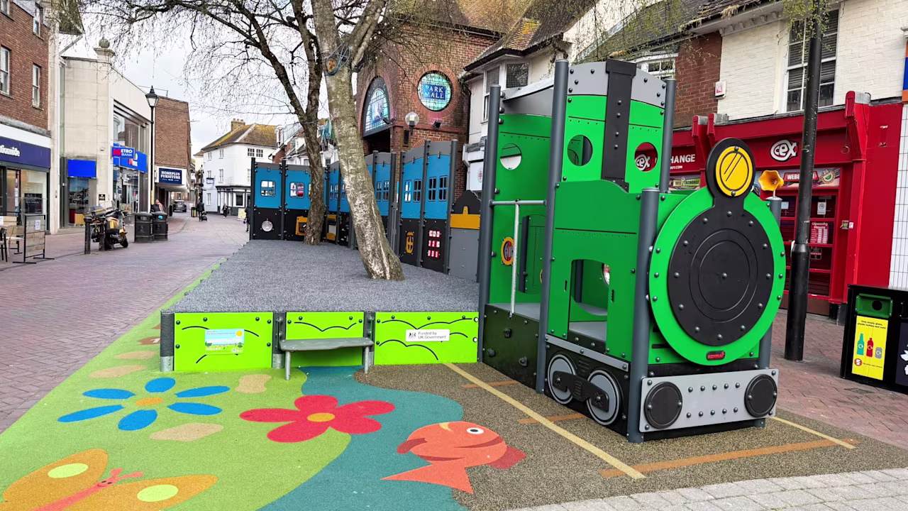 Ashford High Street Play Train - video image
