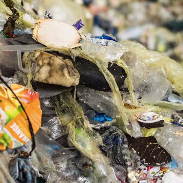 Nærbillede af genanvendt materiale som plastikposer