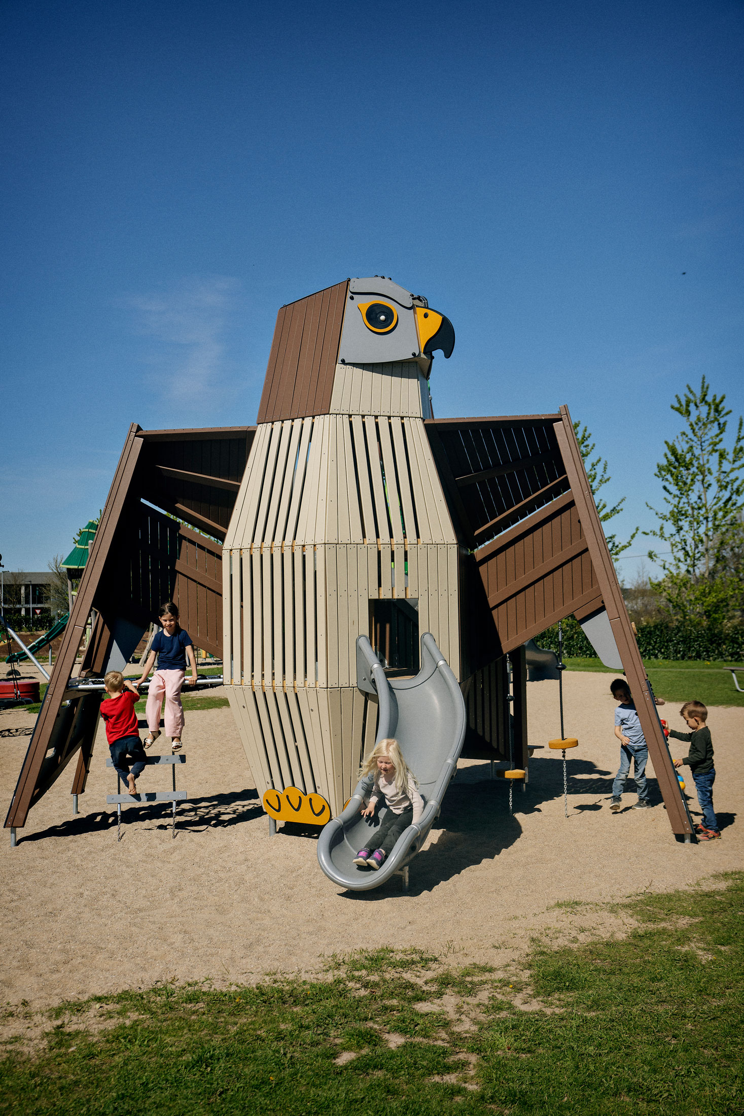 robinia infity falcon playground sculpture