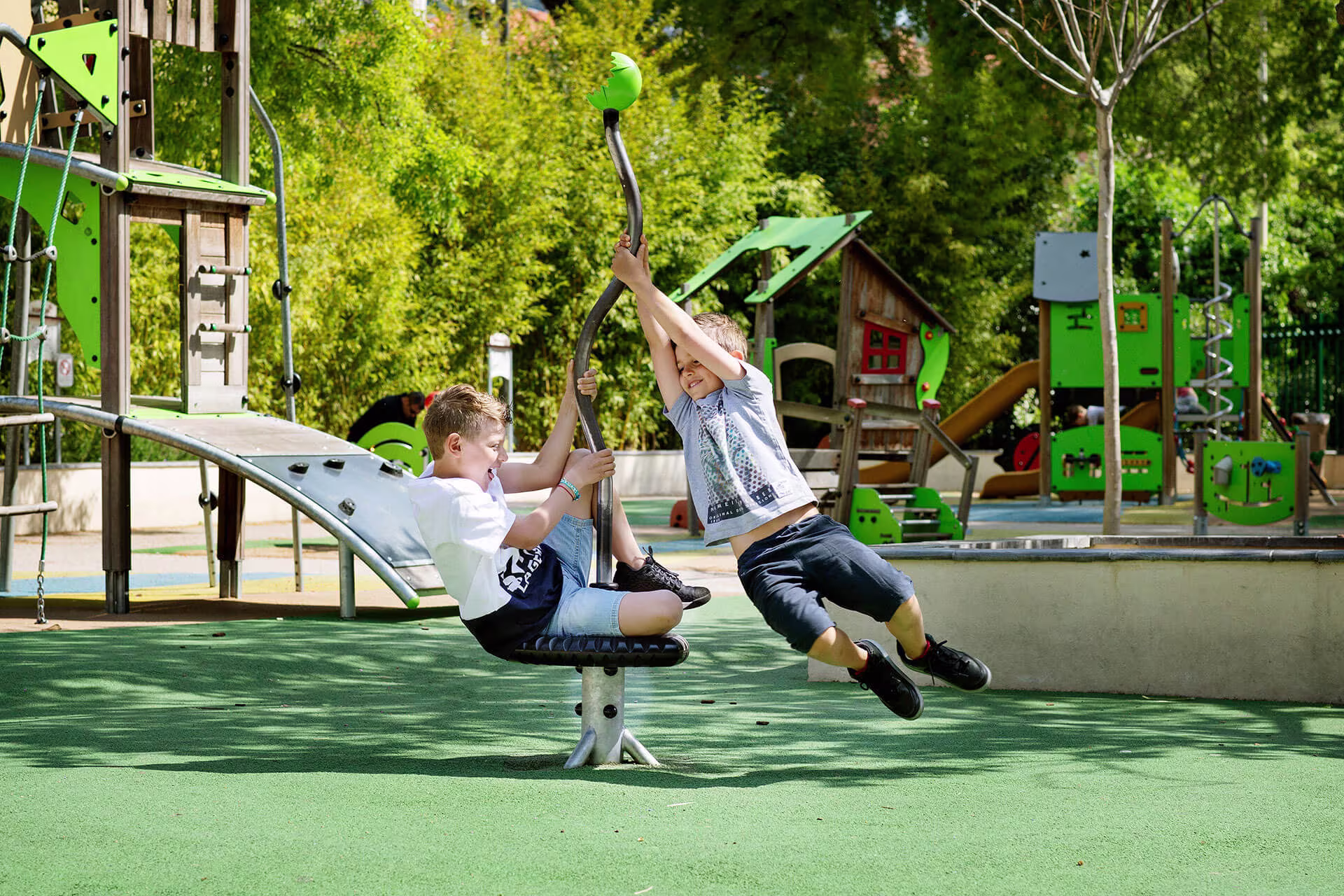 playground-grants 6-tips-for-the-application-process- boys-on-spica