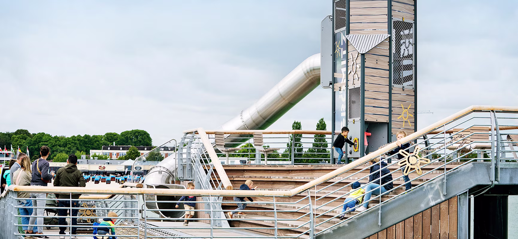 KOMPAN Design Studio individuelle Spielplatzgeräte und sehenswerte Orte