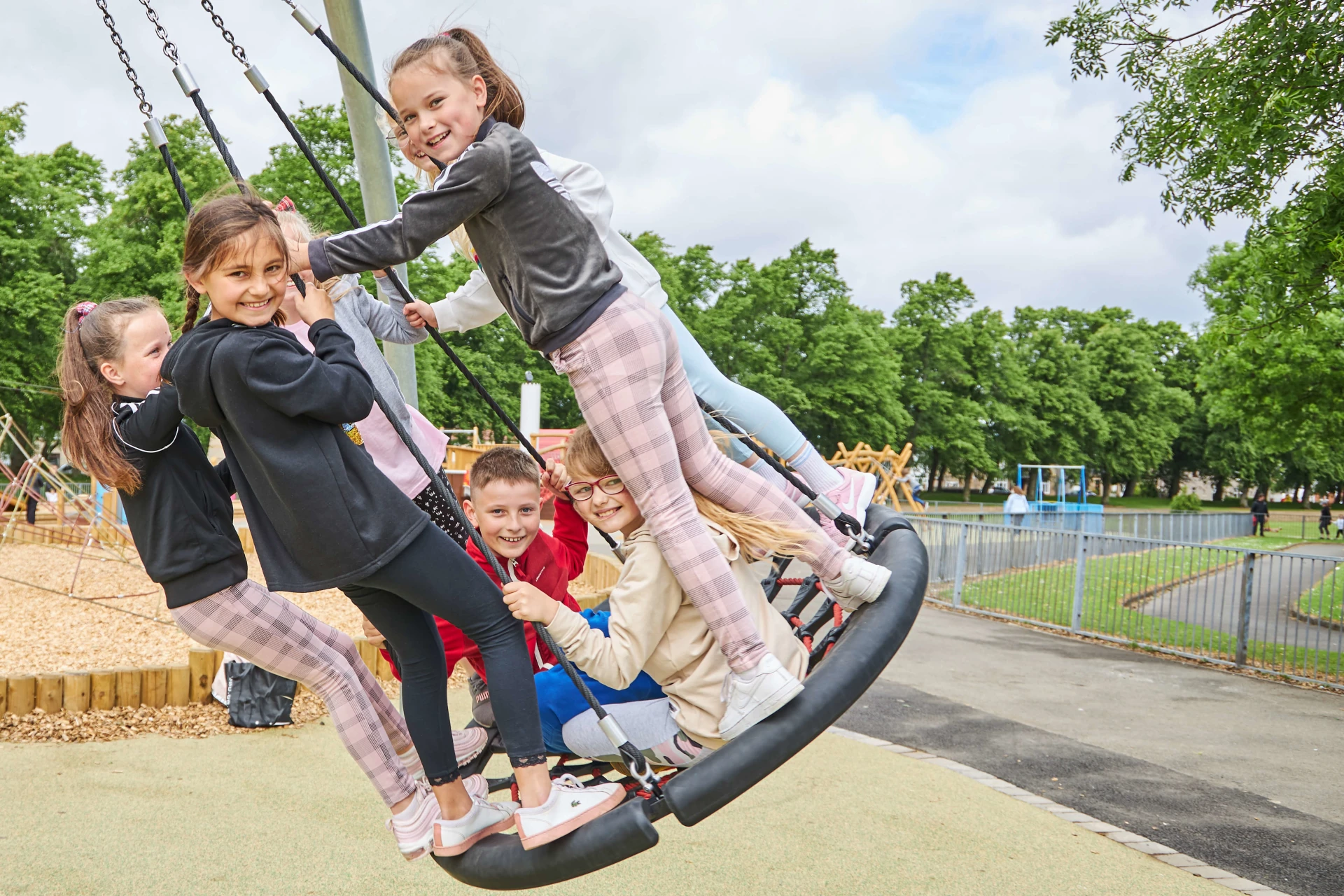 Zetland Park - Kids on a swing