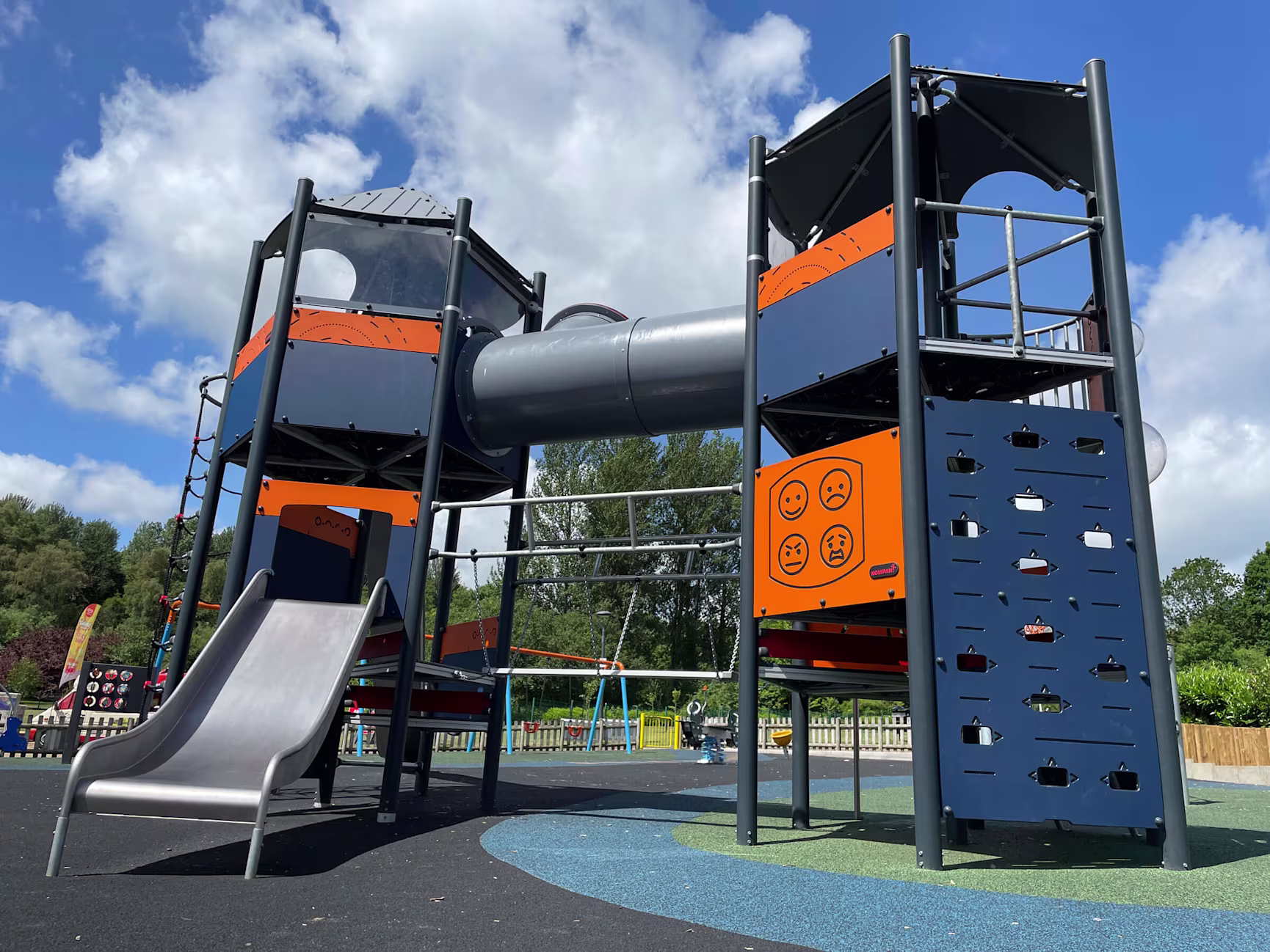 Telford-Town-Park UK thumbnail ID 4aa8e7bb