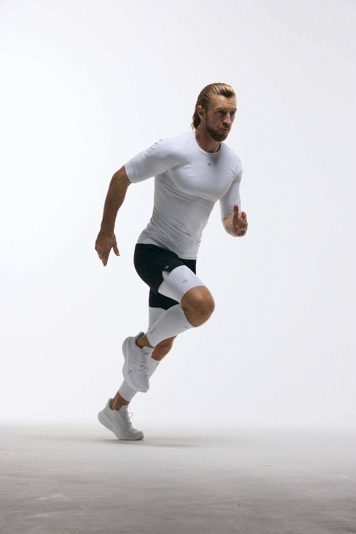 251020 Over+Above KM S05 1176