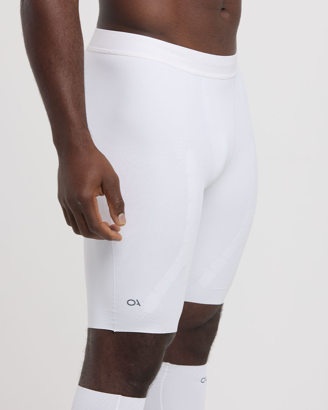 oa-ecom-ProPrioPerformanceHalfTight-white-zoom-02