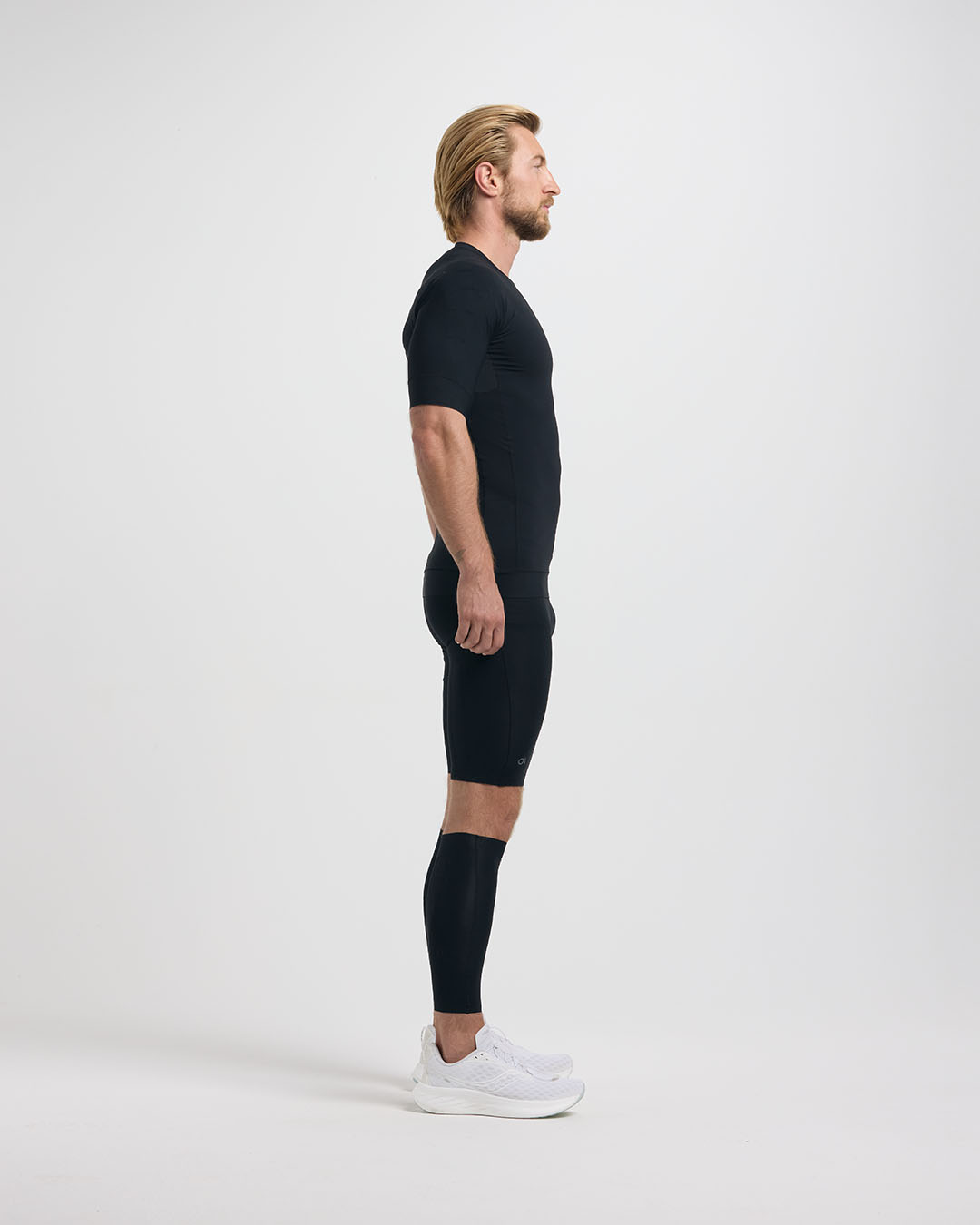 oa-ecom-ProPrioPerformanceShortSleeveTee-black-side