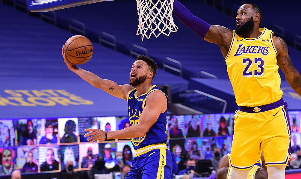 Curry Makes More History but Warriors Fall to Lakers