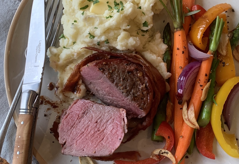 Beef medallion with garlic mashed potatoes recipe