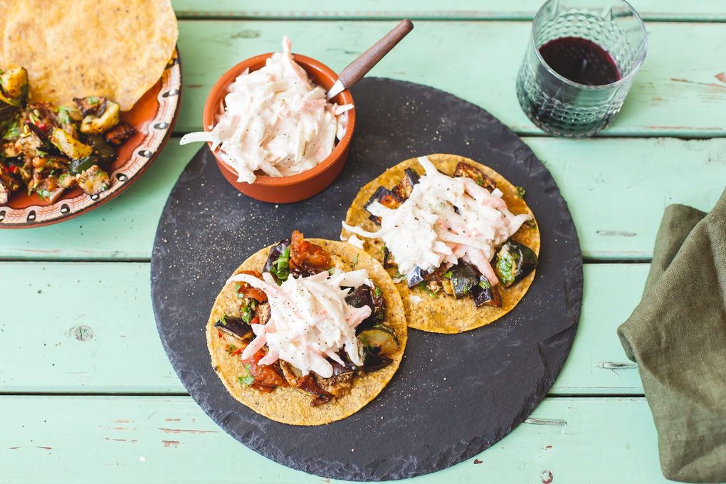 Taco's met groentenvulling en frisse limoensalade