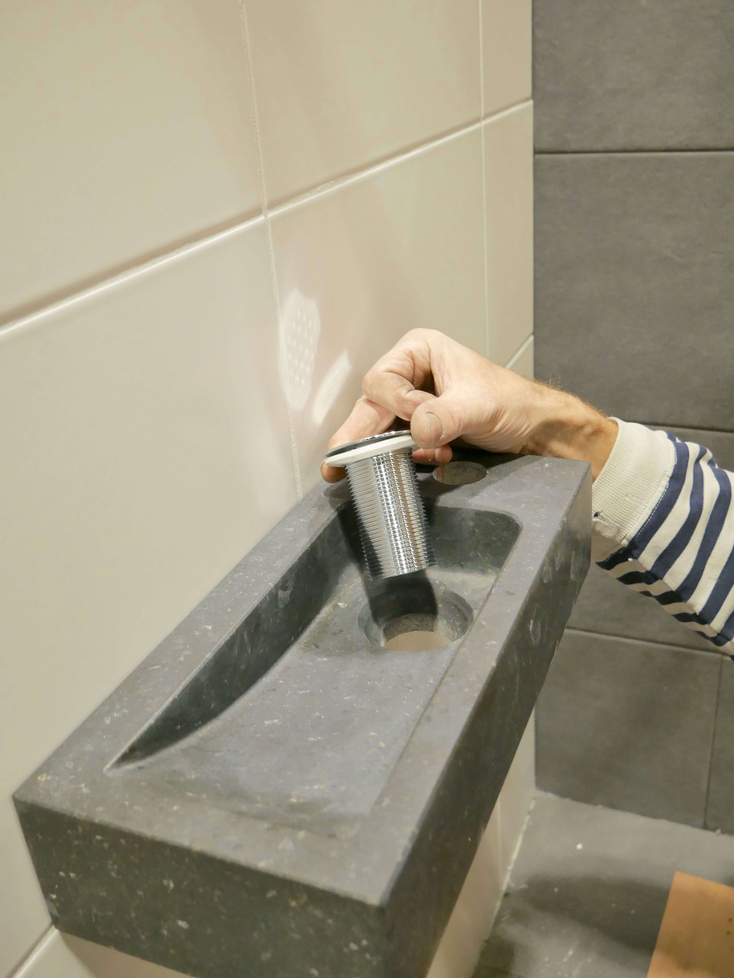 Fontein plaatsen - Zo sluit je een fonteinkraan aan | Praxis