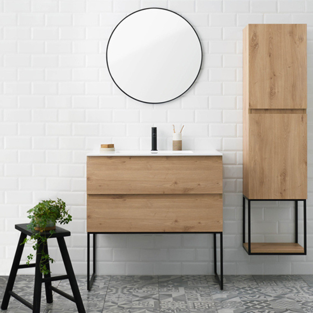 Moderne badkamermeubels met houtafwerking en praktische opbergruimte | Meubles de salle de bain modernes avec finition bois et espace de rangement pratique.