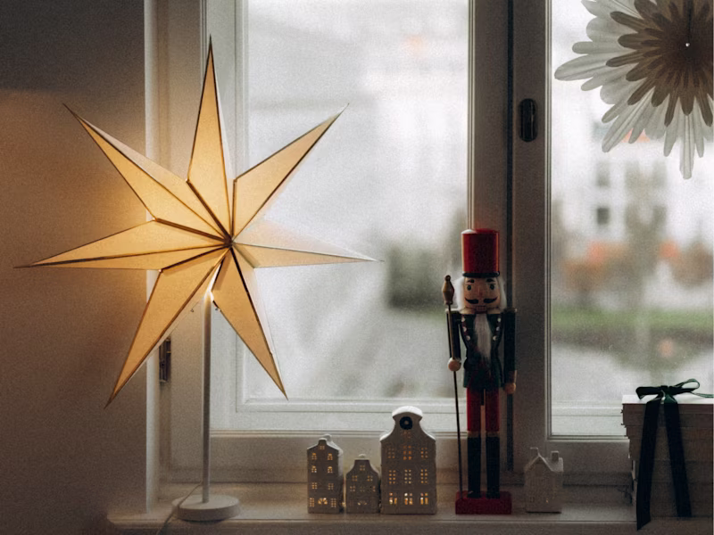 Tips voor sfeervolle raamdecoratie met kerst