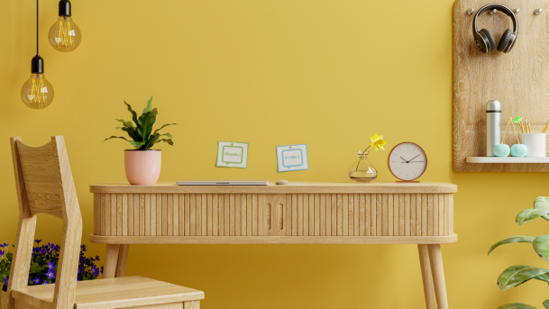 Bureau ruimte met gele muur | Bureau avec mur jaune