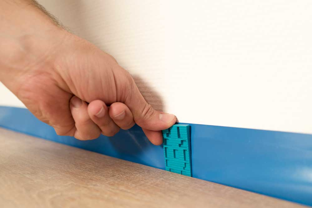 Poser un parquet en stratifié Pas à pas brico.be — free download