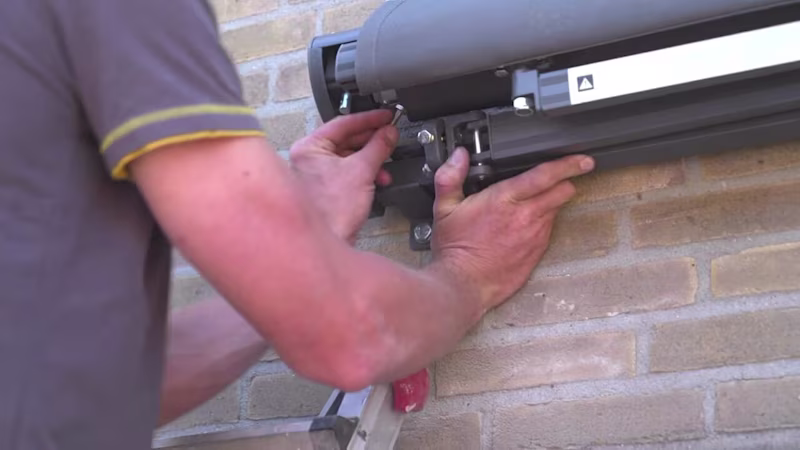 Zonwering laten ophangen