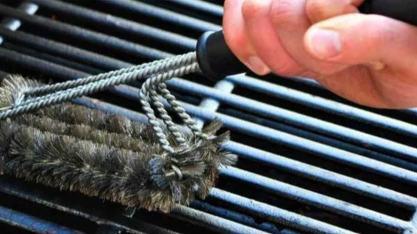 Barbecue rooster schoonmaken | Nettoyage de la grille du barbecue