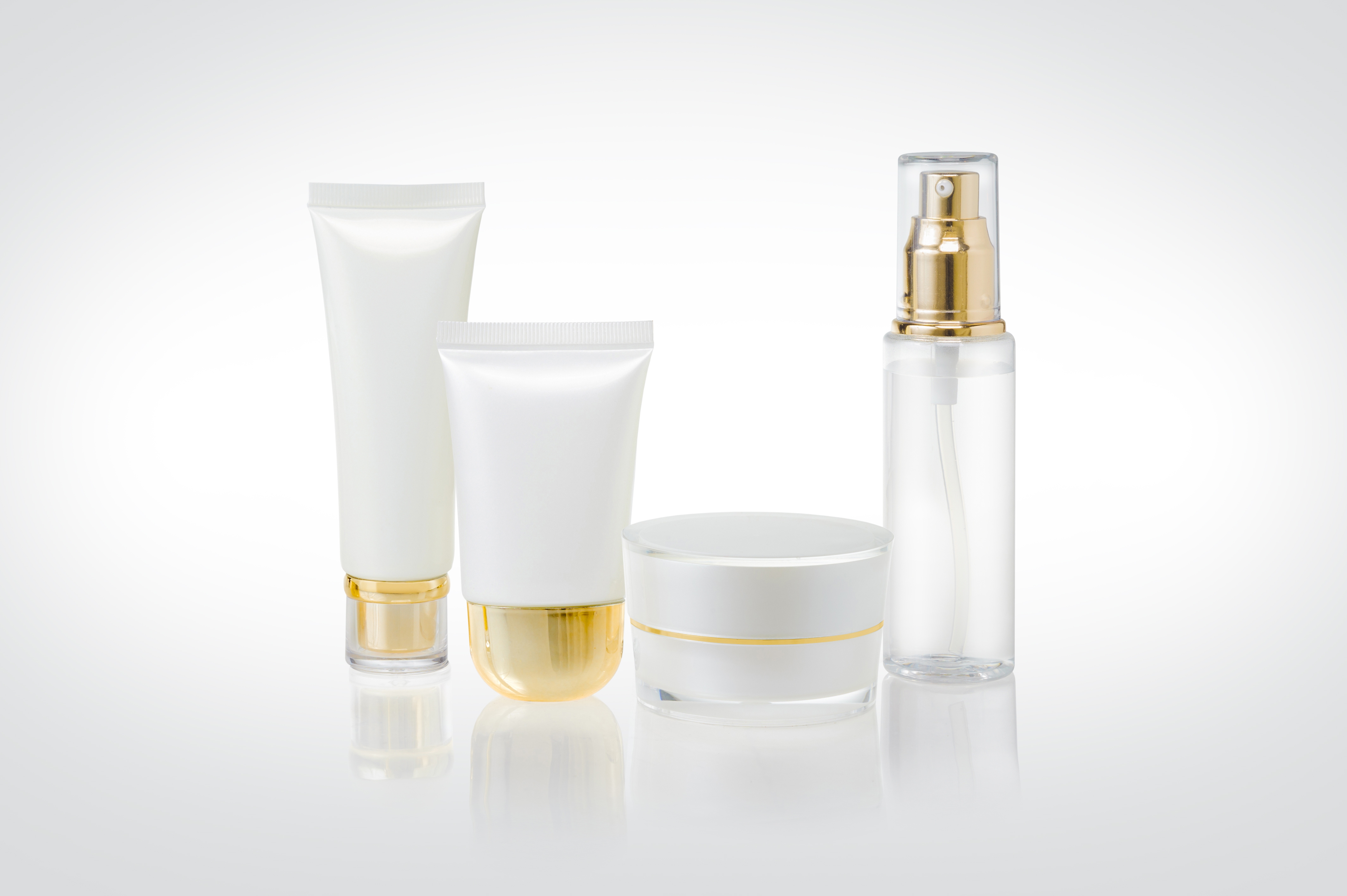 Cosmetic-Containers-Depositphotos 155095160 original