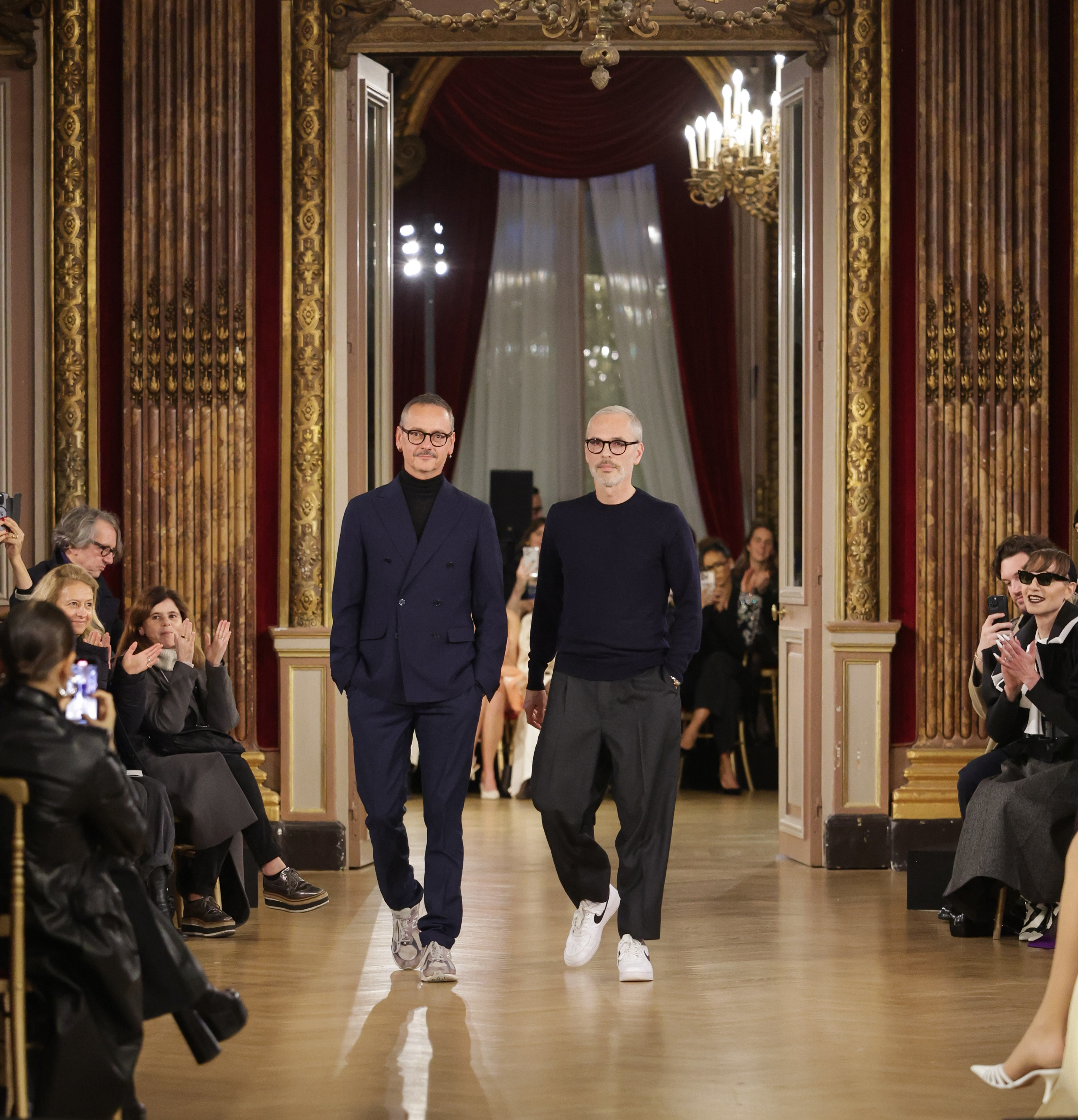 OTB continues its collaboration with Viktor Horsting and Rolf Snoeren: the designers confirmed at the helm of the brand Viktor&Rolf