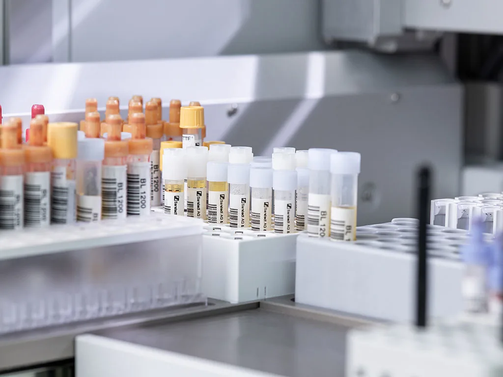 Distinguishing RS283425 1024x768