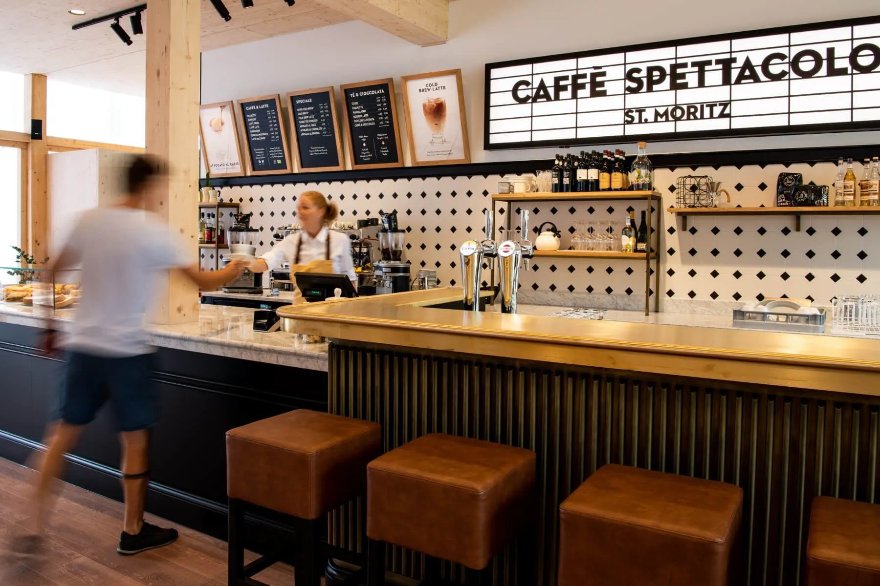 [valora.com] Caffè Spettacolo – Dal 1999 - 2.jpeg
