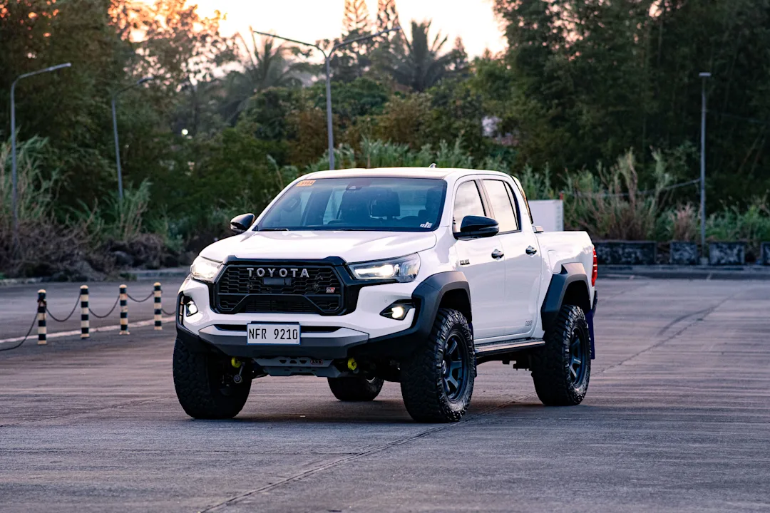 2023 Toyota Hilux GR Sport — frame 12