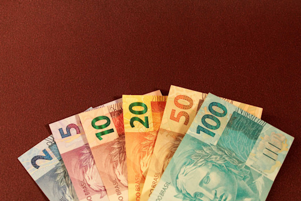 como é produzido o dinheiro