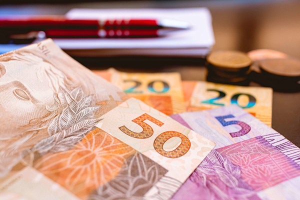 distribuicao-do-dinheiro