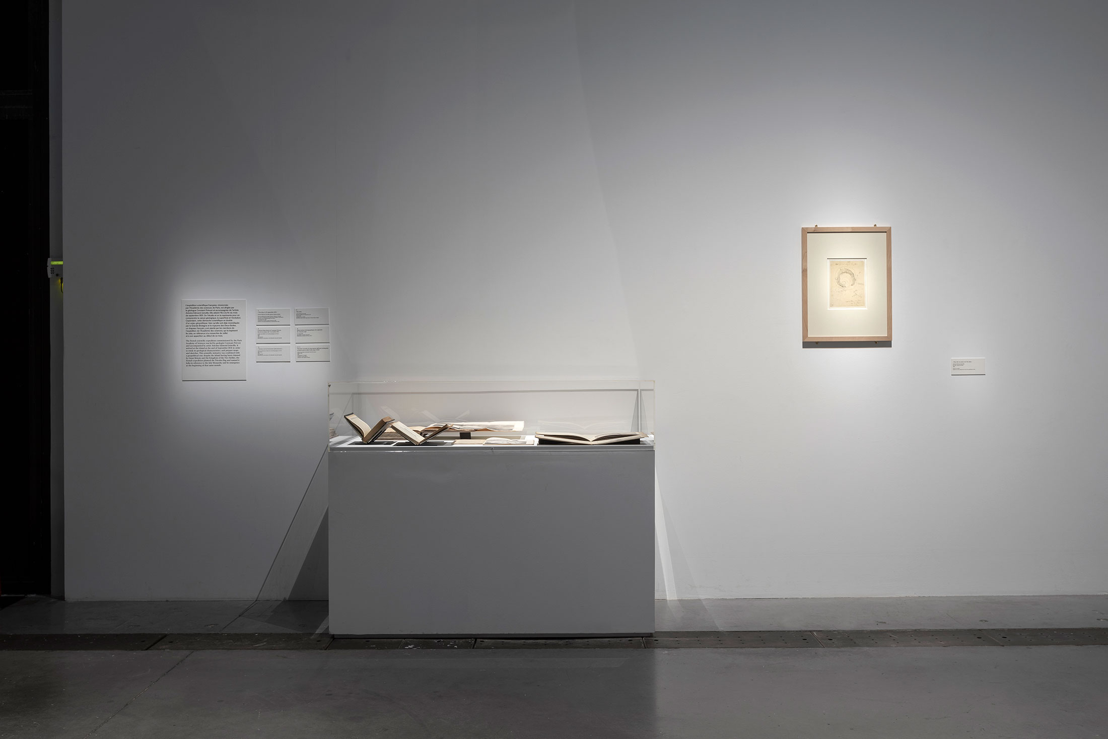 « Ferdinandea, l'île éphémère », vue d'exposition, Mucem, 2025-2026. Photo : Grégoire Édouard.