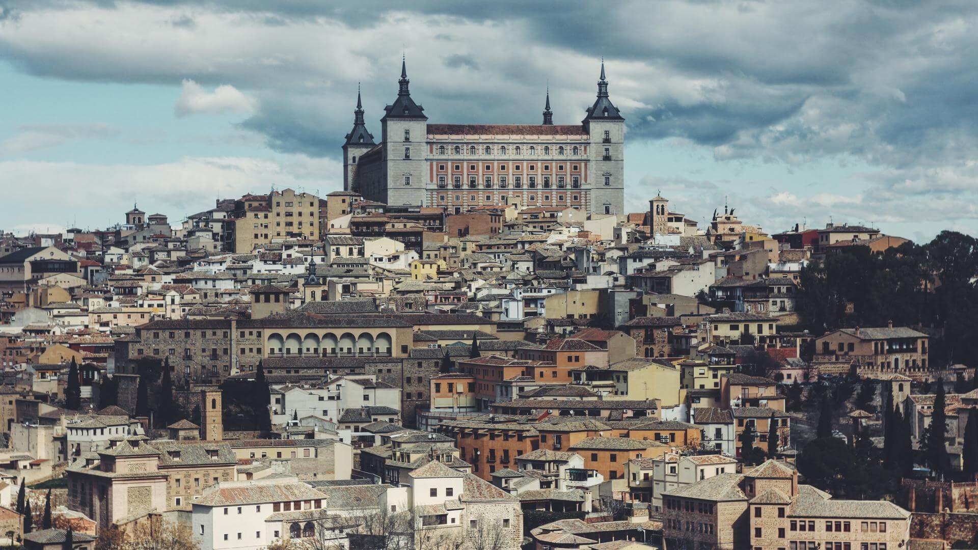 한눈에 내려다보이는 스페인의 도심 건물들