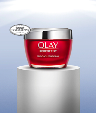MOISTURIZES.