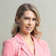 Headshot - Inna Aracri