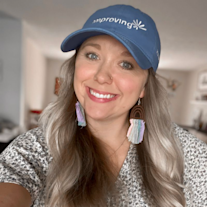 Headshot - Amanda Lange