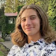 Headshot - Xander Apponi