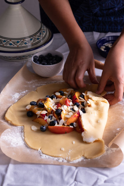 peach and bluberries galette-6