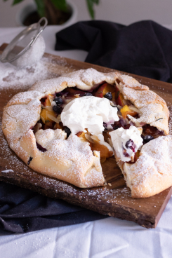 peach and bluberries galette-12