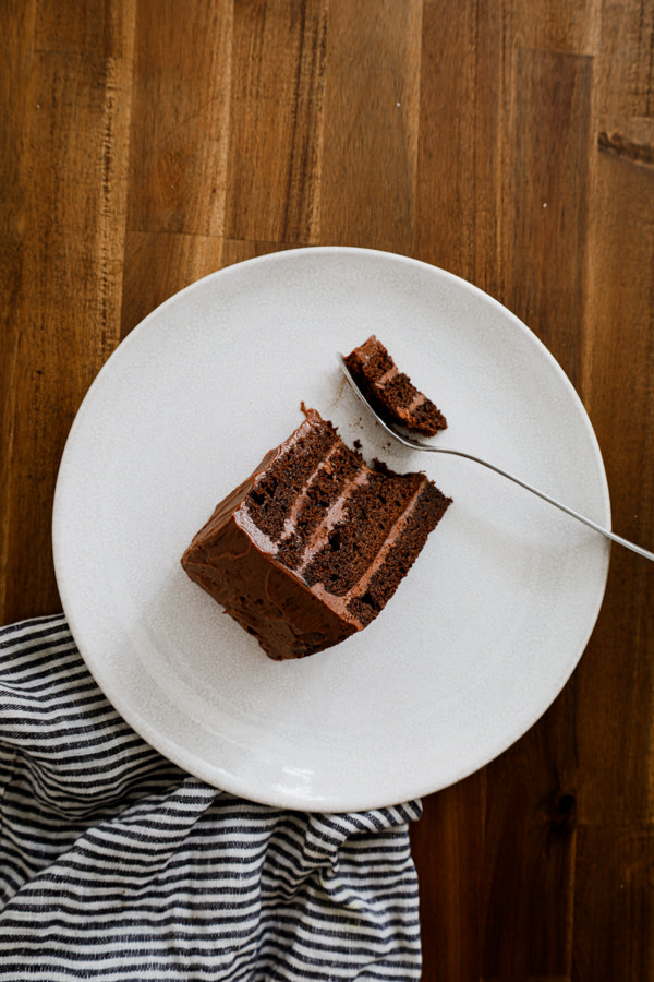 chocolate layer cake-01