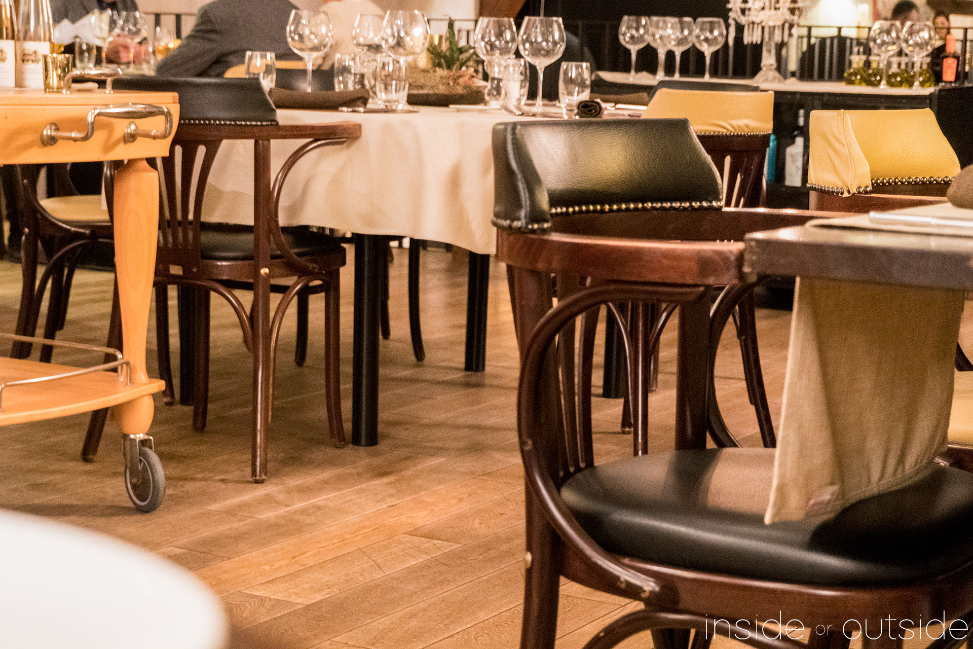 PeitryDiningAreaCloseUp