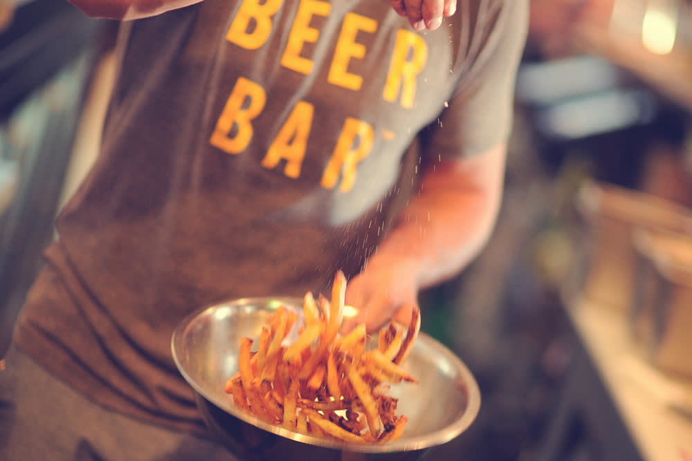 Hand Cut Fries with the Ultimate Dipping Sauce - cooking with chef bryan