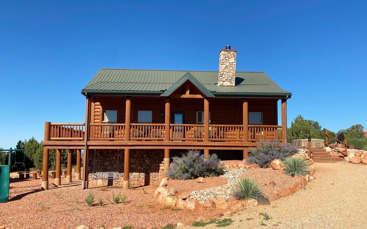 Zion Stays Vacation Rentals | Photo Gallery | 6 - Cabin Homes