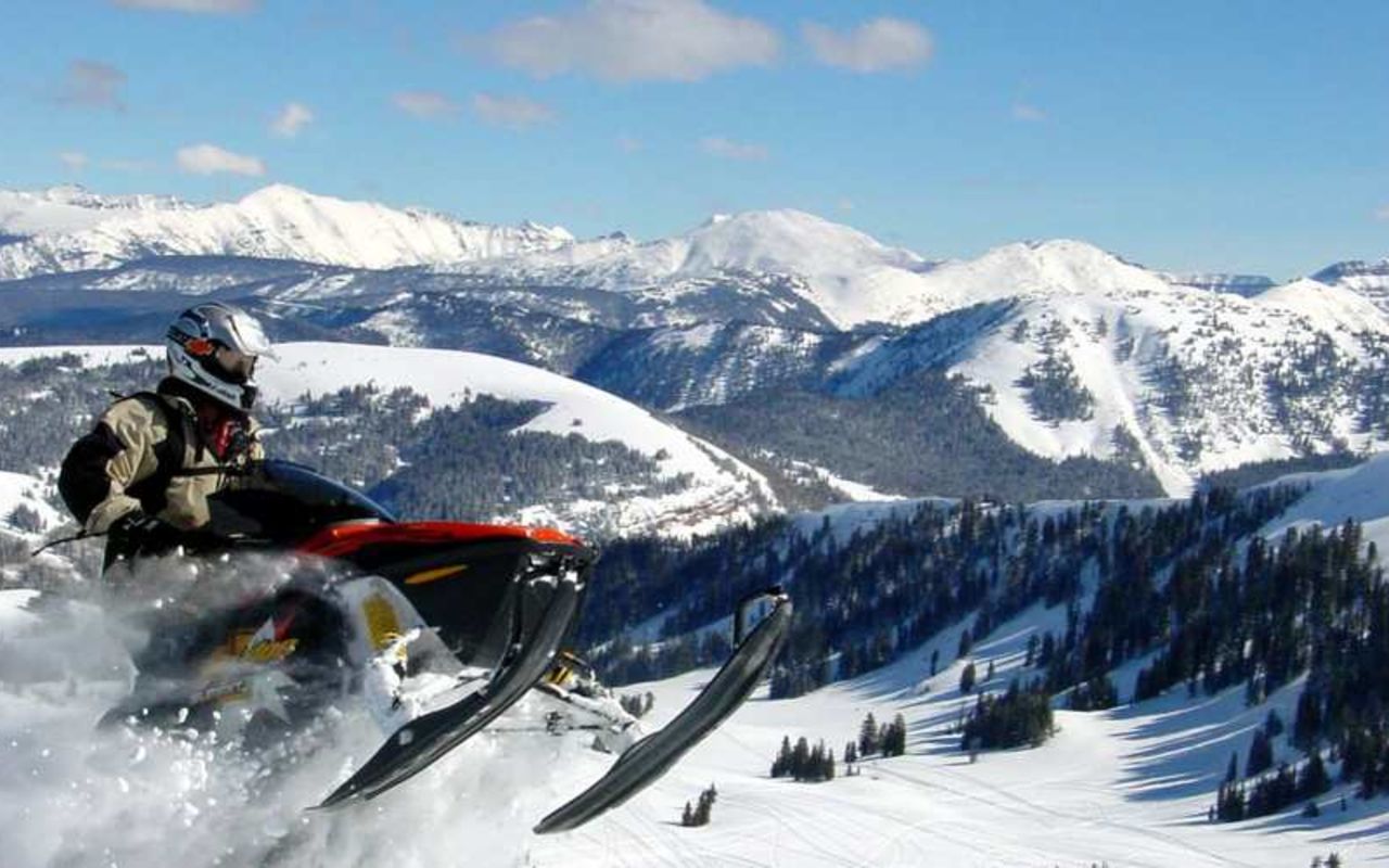 Park City Peaks Snowmobile Tours | Photo Gallery | 10 - Ride the Best Machines They have top of the line, NEW Ski-Doo Snowmobile Rentals in Utah.