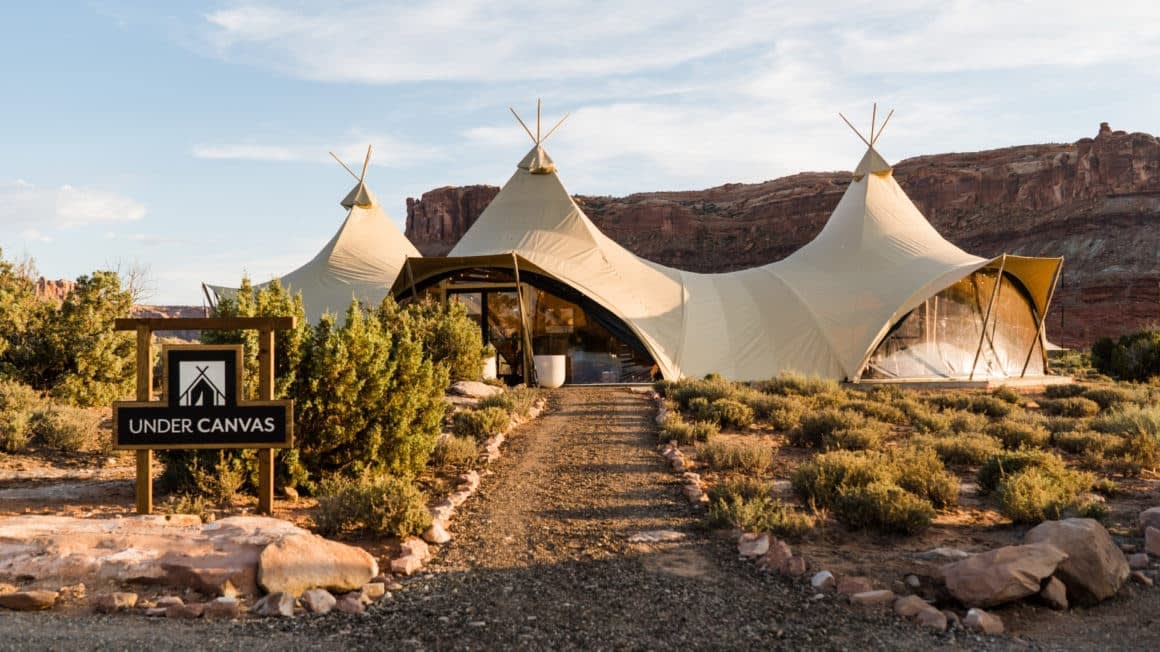 Under Canvas  - Glamping tent in utah