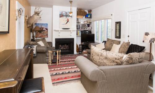 Town Lift Home
 Cozy and comfortable 2 Bedroom, 1 Bathroom silver rated Park City private home rental