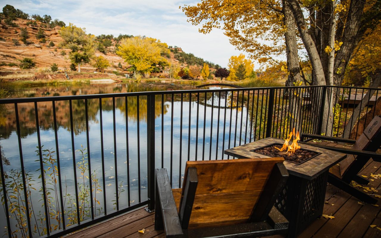 Cave Lakes Canyon Ranch | Photo Gallery | 1 - Waterfront Luxury Tent - Sleeps 4