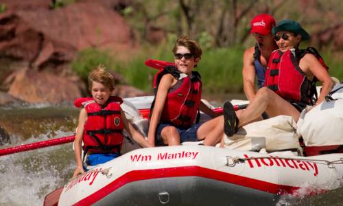 Guide to Whitewater Rafting Trips in Utah
