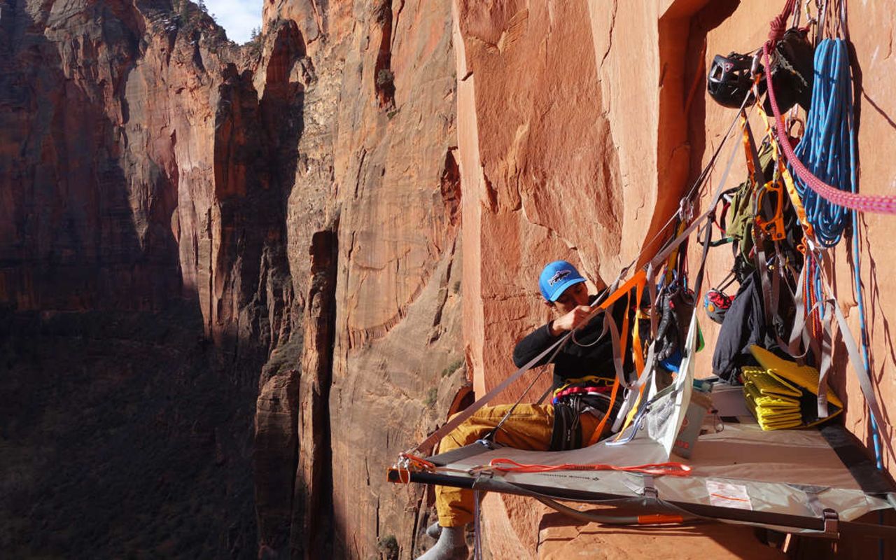 Zion is for Adventurers | Photo Gallery | 8 - Climber setting up Portaledge on Moonlight Buttress in Zion National Park