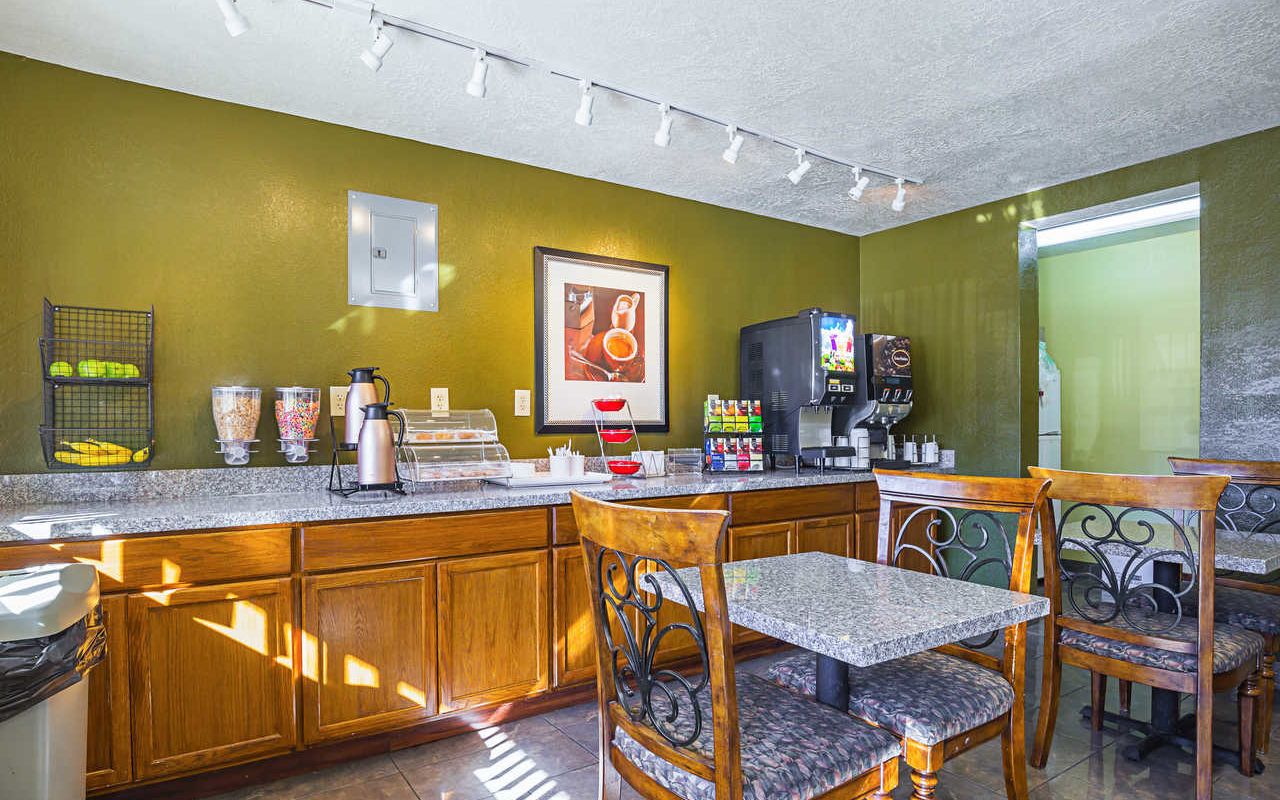 Rodeway Inn Cedar City | Photo Gallery | 2 - Start your day with free continental breakfast. 