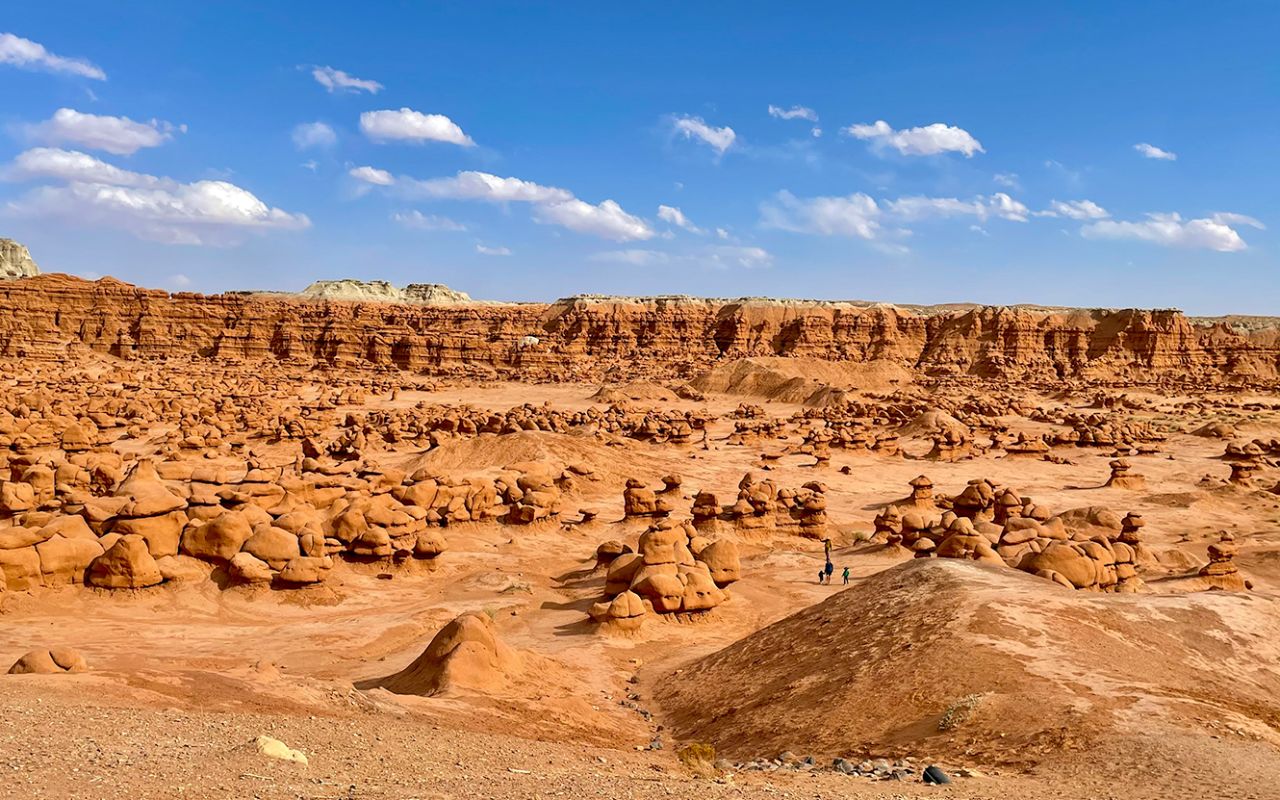 Sleeping Rainbow Adventures | Photo Gallery | 10 - Experience the out-of-this-world Goblin Valley State Park. 