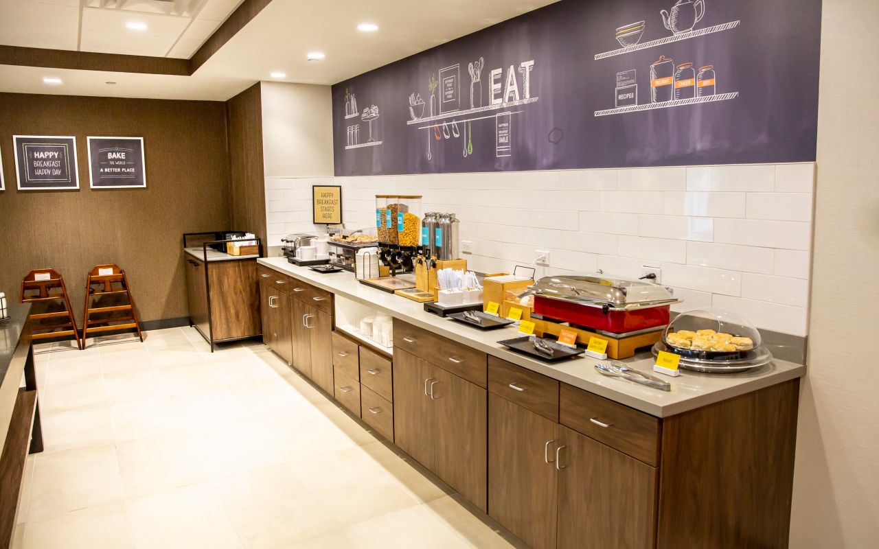 Hampton Inn & Suites Spanish Fork | Photo Gallery | 2 - Free hot breakfast available each day of your stay. 