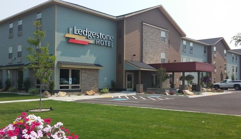 Ledgestone Hotel | Photo Gallery | 0 - Welcome to your Vernal, Utah hotel!