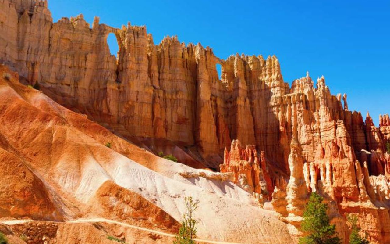 Bryce Canyon | Photo Gallery | 9 - Rock formations or hoodoos in Bryce Canyon